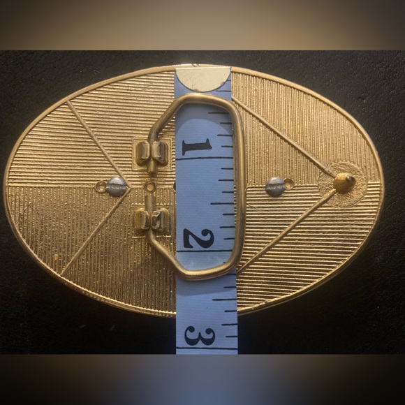 Rare Find Gold & Black Oval Shaped Floral & Leaf Design Belt Buckle - Picture 15 of 16